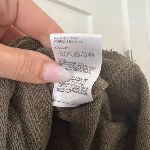 NWT THE BASE | Olive Green Sweatpant shorts drawstring 100% cotton - Picture 6 of 7